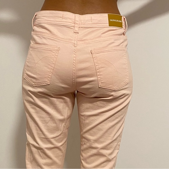 Calvin Klein pink stretchy pants - Picture 2 of 4